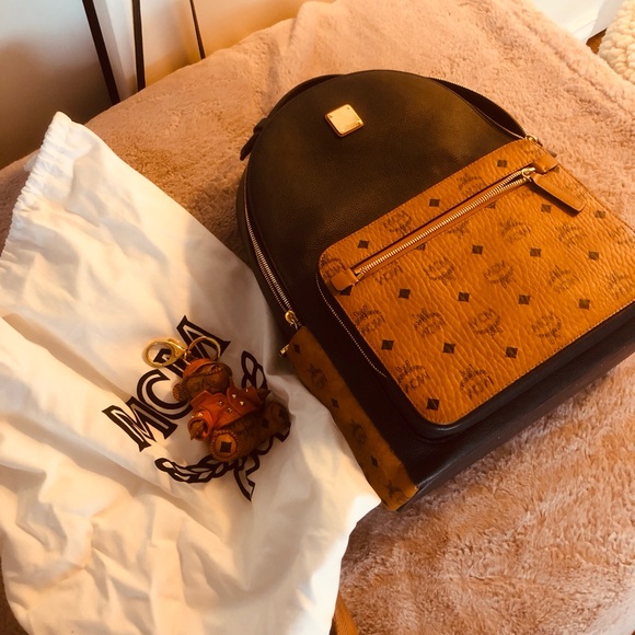 New MCM Bag - Picture 7 of 12